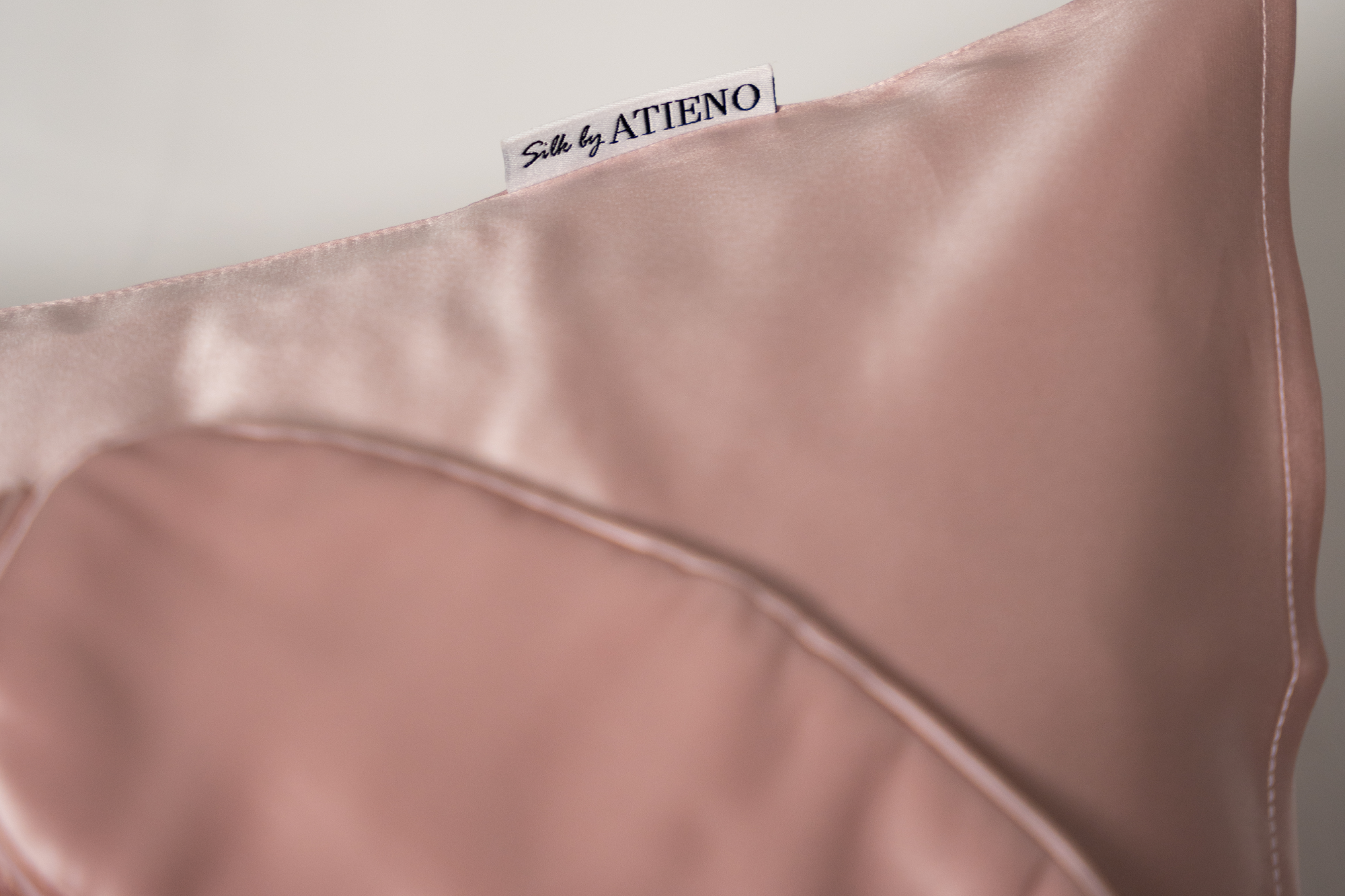 Seiden-Geschenkset - Kissenbezug, Schlafmaske, Haarband und Scrunchie